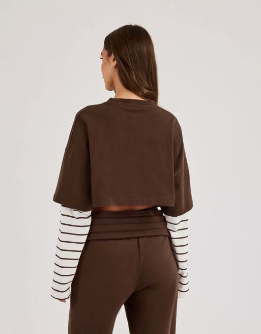 Cernucci Faux stripe layered cropped t-shirt in brown, 3 of 5