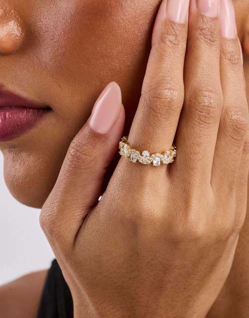 Cernucci Iced ripple & stone band ring in gold, 2 of 3