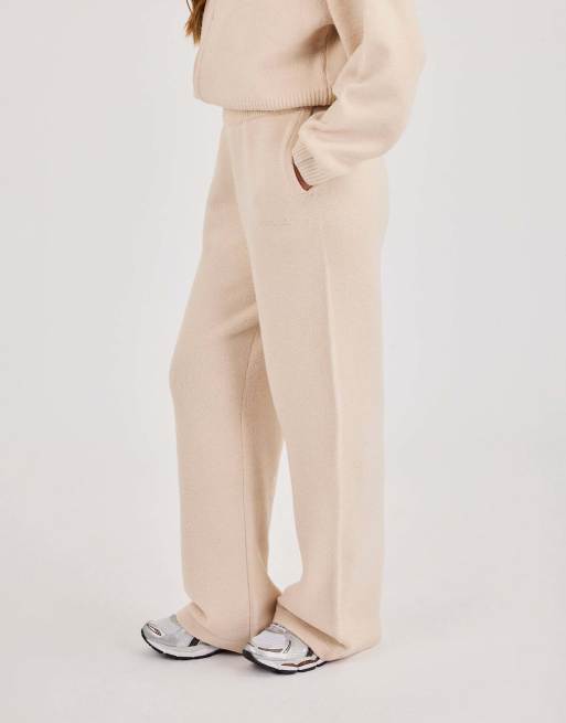 Cernucci Knitted embroidered logo wide leg jogger in beige, 2 of 4