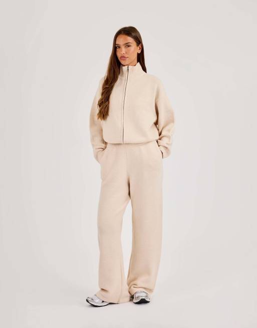 Cernucci Knitted embroidered logo wide leg jogger in beige, 4 of 4