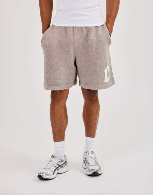 Cernucci Mens c knitted relaxed short in beige, 2 of 5