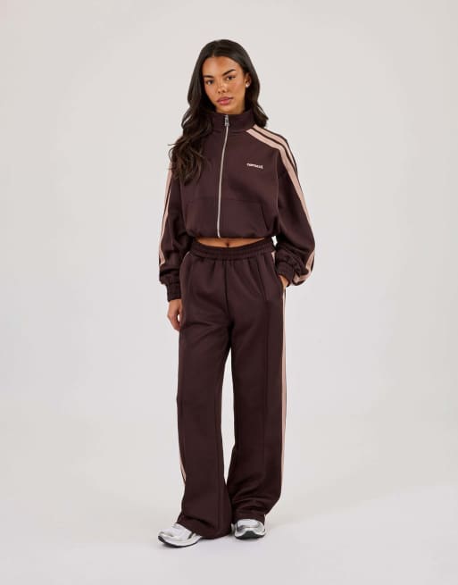 Cernucci Mocha taping cropped funnel neck jacket in brown, 3 of 4