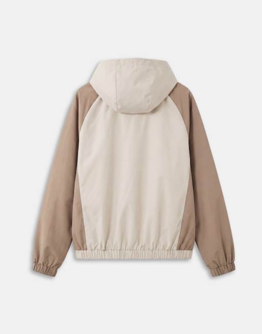 Cernucci nylonvindjacka med kontrasterande paneler i beige och off white, 7 av 7