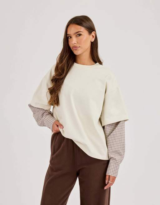 Cernucci Oversized layered check sleeve t-shirt in beige, 3 of 4