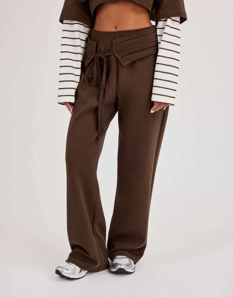 Cernucci Pleated waistband wide leg jogger in brown - view 1