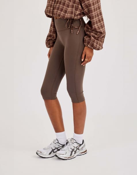 Cernucci Sculpting capri pant in brown - view 1