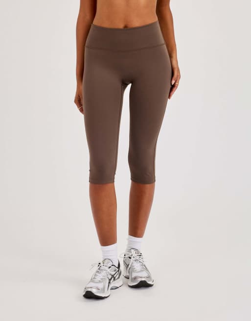 Cernucci Sculpting capri pant in brown, 4 of 4