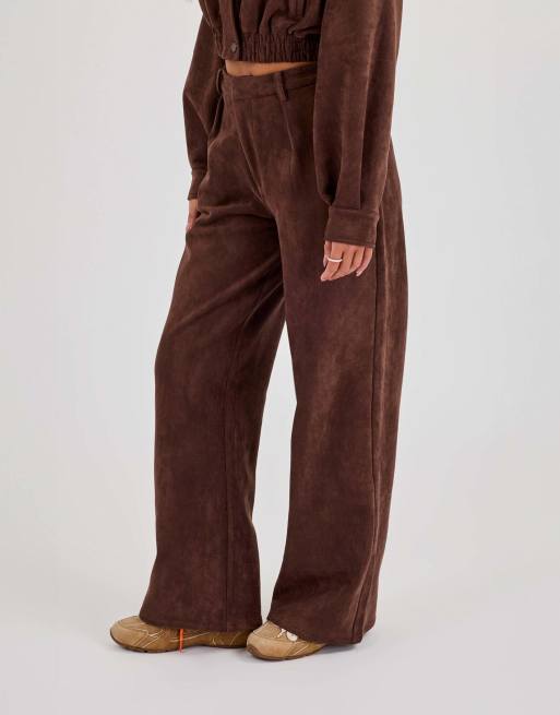 Cernucci Suede wide leg trouser in brown, 2 of 4