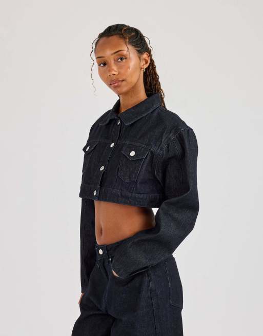 Cernucci Super crop shoulder pad denim jacket in blue, 3 of 4