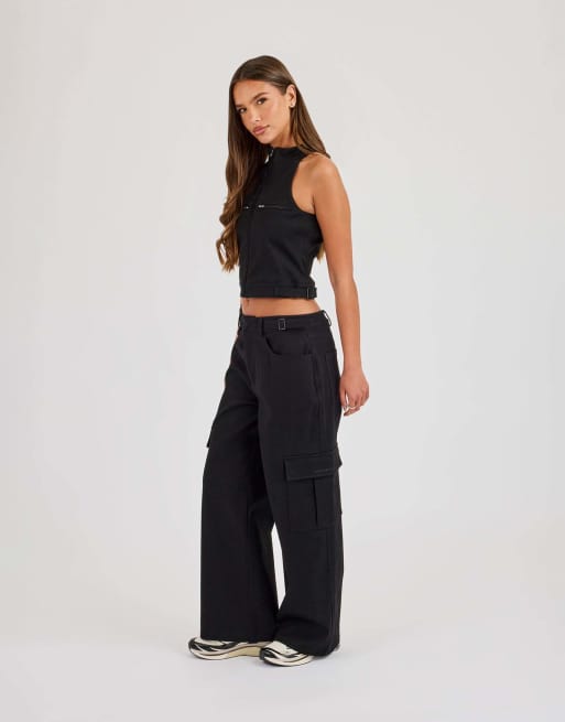 Cernucci Twill fitted funnel neck sleeveless top in black, 3 of 4