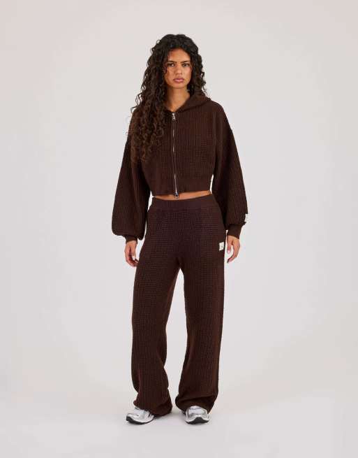 Cernucci Waffle knit wide leg jogger in brown, 2 of 4