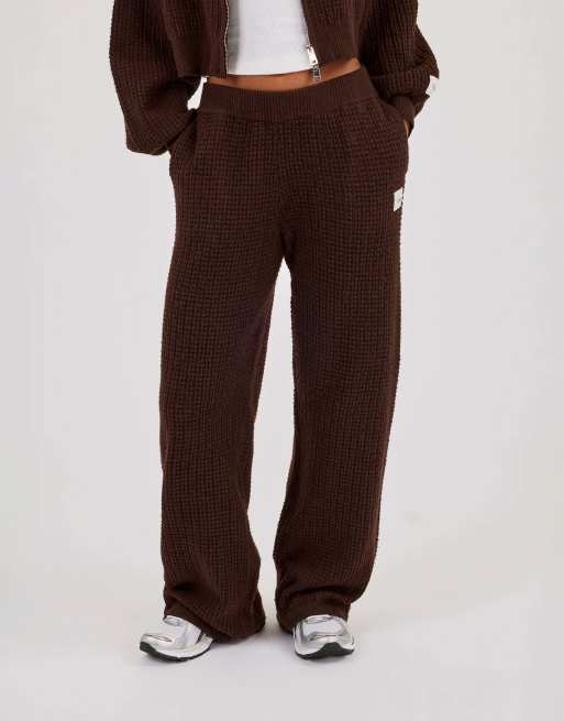 Cernucci Waffle knit wide leg jogger in brown, 4 of 4