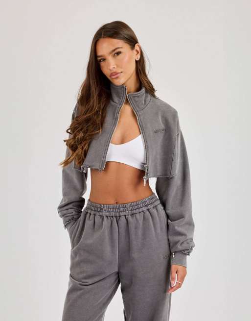 Cernucci Washed logo super crop funnel neck in grey, 3 of 4