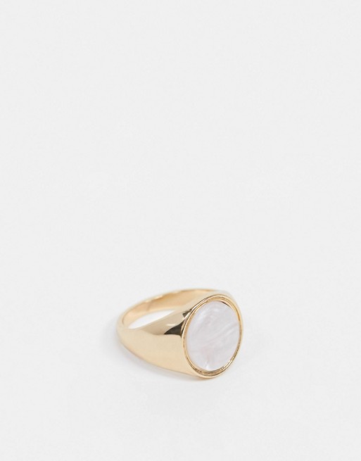 Chained & Able chunky signet ring in gold with pearl stone