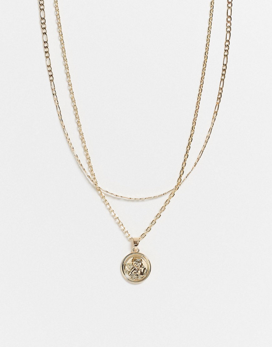 Chained & Able – Guldfärgat halsband i flera rader med kerub-hänge