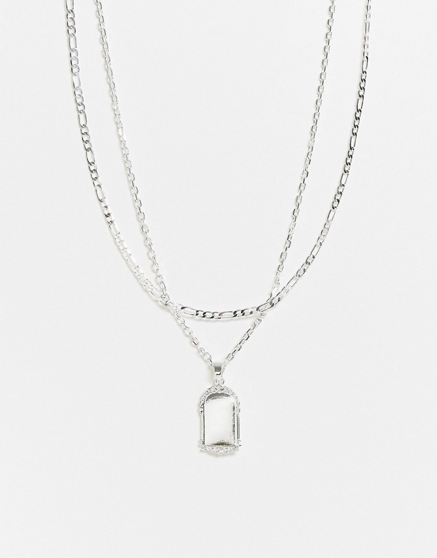 Chained & Able layered neckchain in silver with frame tag pendant