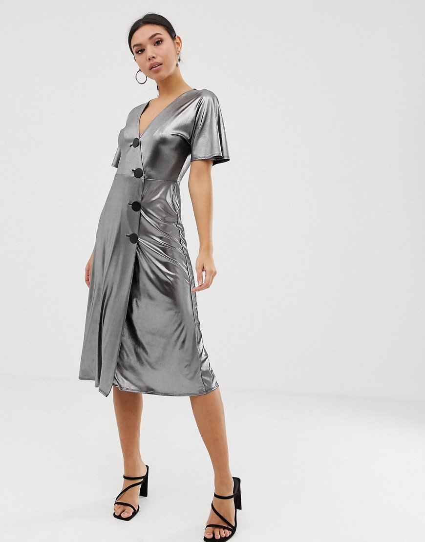 фото Чайное платье миди с серебристым эффектом металлик и металлическими пуговицами asos design-серебряный