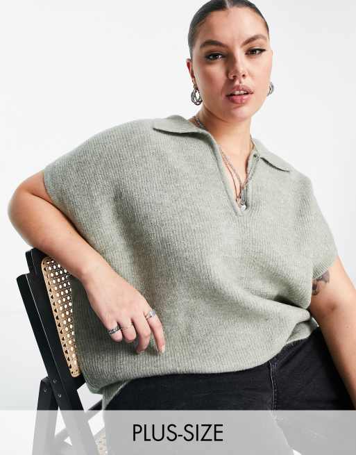 Chaleco beis con cuello tipo polo de punto de Only Curve