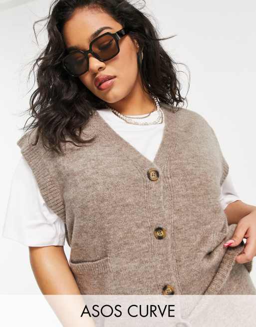 Chaleco color topo abotonado de punto de ASOS DESIGN Curve (parte de un conjunto)