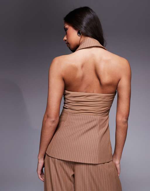 Chaleco de traje marrón con raya diplomática, cuello halter y detalle de flor de ASOS LUXE (parte de un conjunto), 3 de 4
