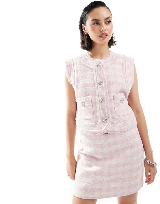 Chaleco de traje rosa con bordes sin rematar y detalles brillantes de bouclé de ASOS DESIGN (parte de un conjunto)