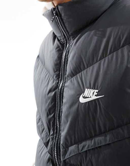 Chaleco negro aislante Windrunner de Nike ASOS