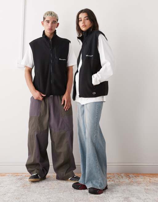Chaleco negro unisex acolchado de Champion, 2 de 4