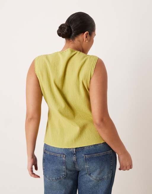 Chaleco verde con ribetes de encaje de ASOS DESIGN Curve, 2 de 4
