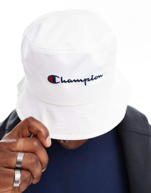 Champion bucket hat in white