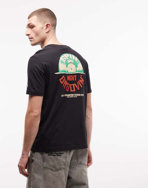 Champion – Czarny T-shirt z grafiką na plecach - view 1