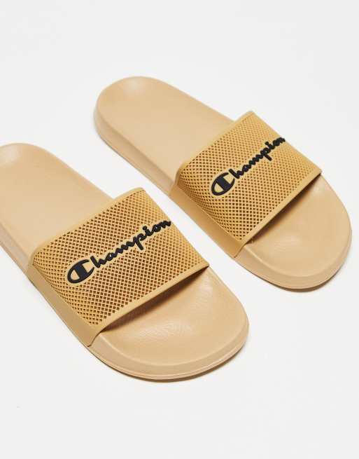 Champion – Daytona – Beige tofflor i unisex-modell