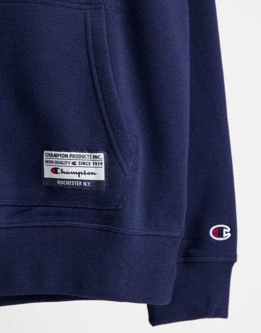 Champion – Mörkblå huvtröja med stor logga ASOS