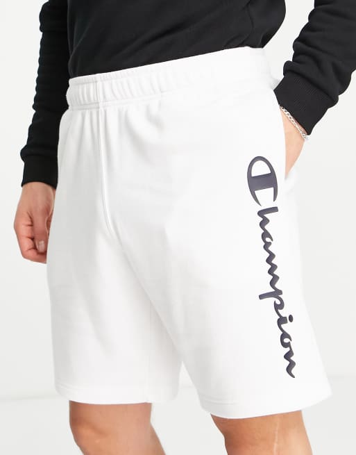 Champion Pantaloncini bianchi con logo grande ASOS