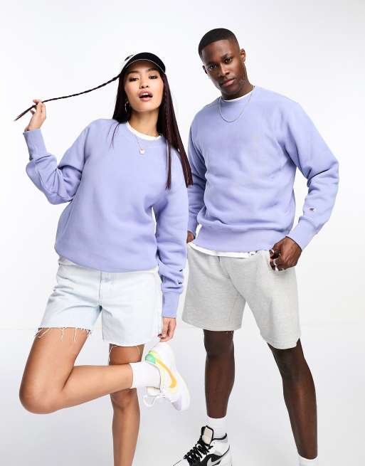 Champion sweater and outlet shorts outfit