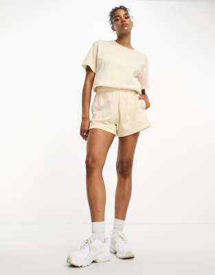 Champion Rochester  Future shorts in beige - ASOS Price Checker