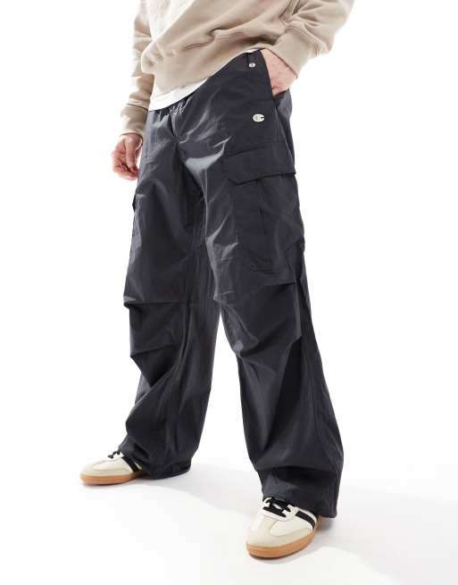 Champion - Rochester - Parachute cargobroek met utility-details in bruin, 2 van 5