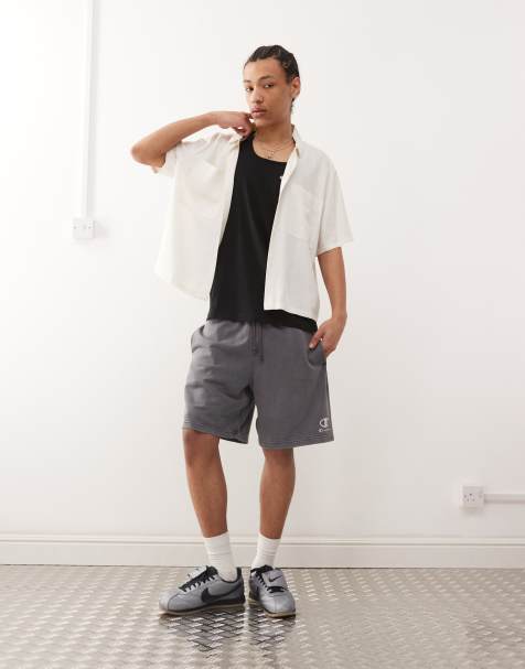 Champion – Shorts in verwaschenem Grau - view 1
