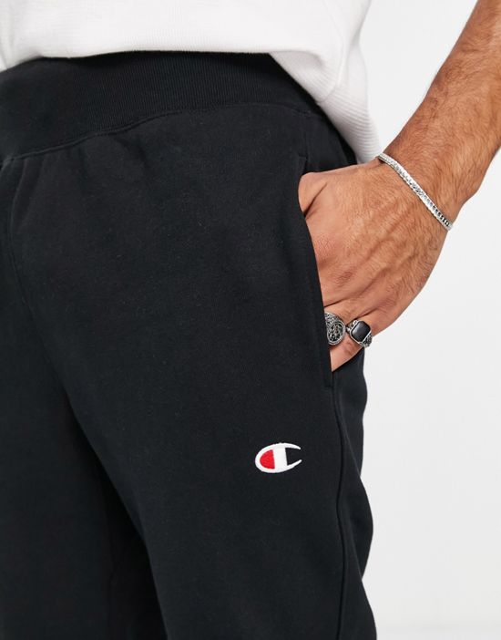 https://images.asos-media.com/products/champion-small-logo-sweatpants-in-black/200873611-3?$n_550w$&wid=550&fit=constrain