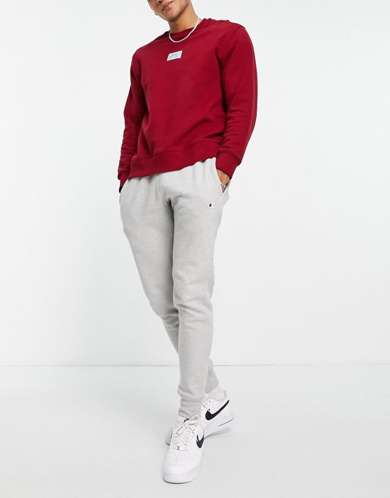 https://images.asos-media.com/products/champion-small-logo-sweatpants-in-gray/200873364-1-grey?$n_550w$&wid=550&fit=constrain