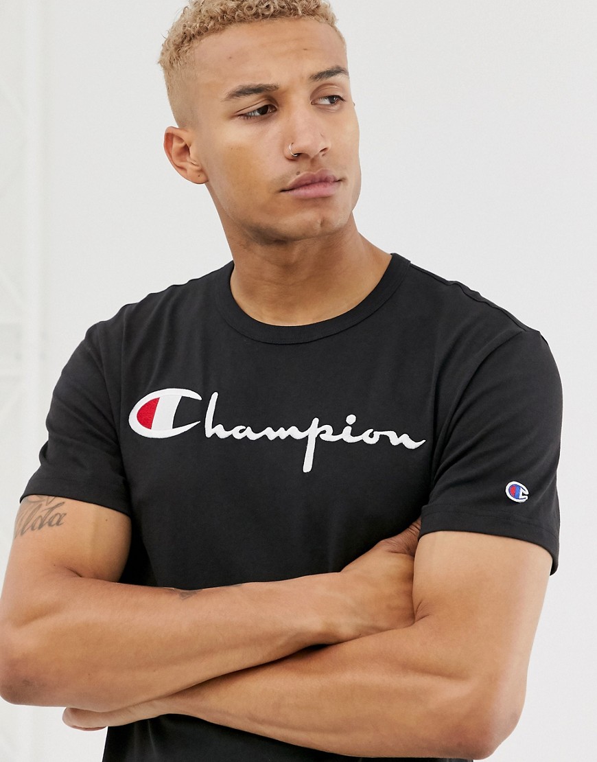 Champion – Svart t-shirt med stor text-logga