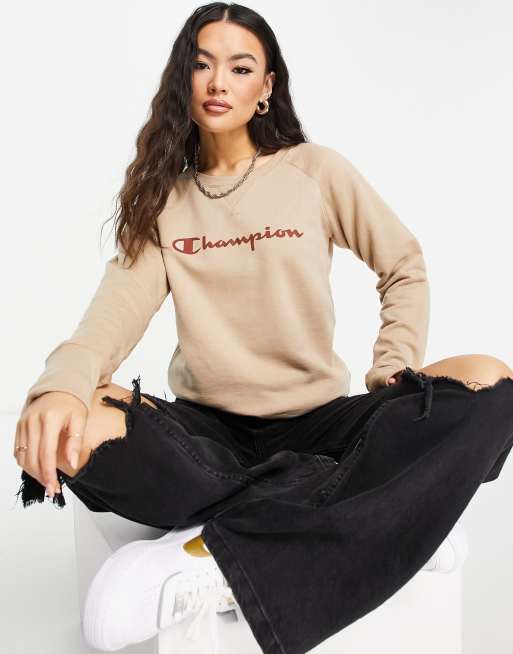 Champion sweatshirt with large logo in tan