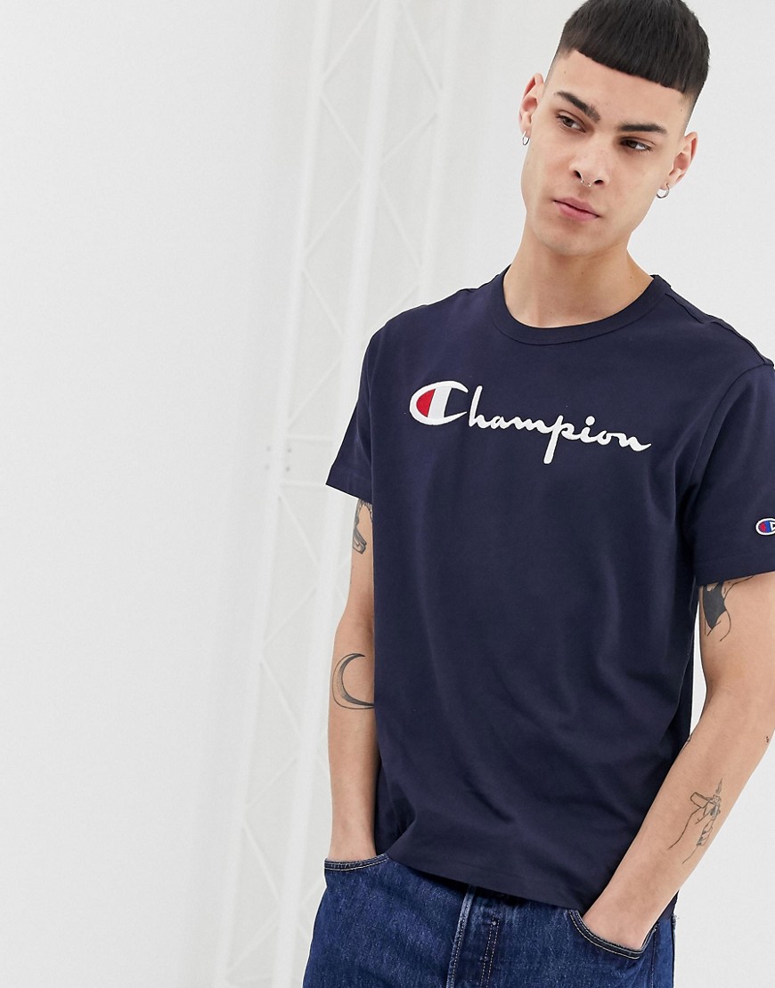 Champion - T-shirt blu navy con ampio logo