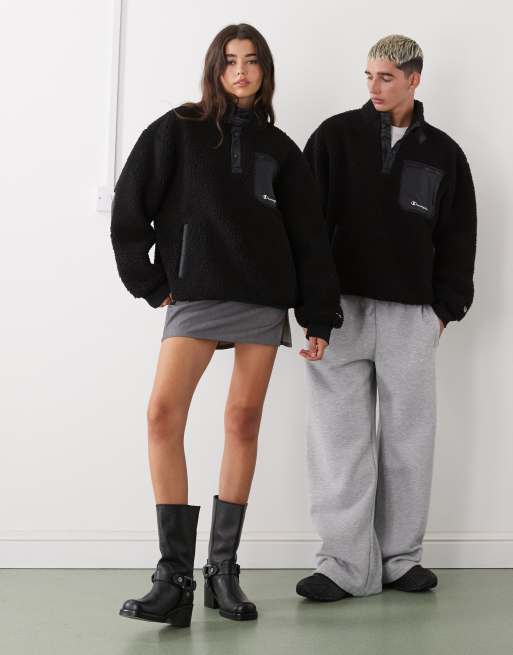 Champion – Unisex-Fleece-Sweatshirt in Schwarz mit kurzer Druckknopfleiste, 2 von 4
