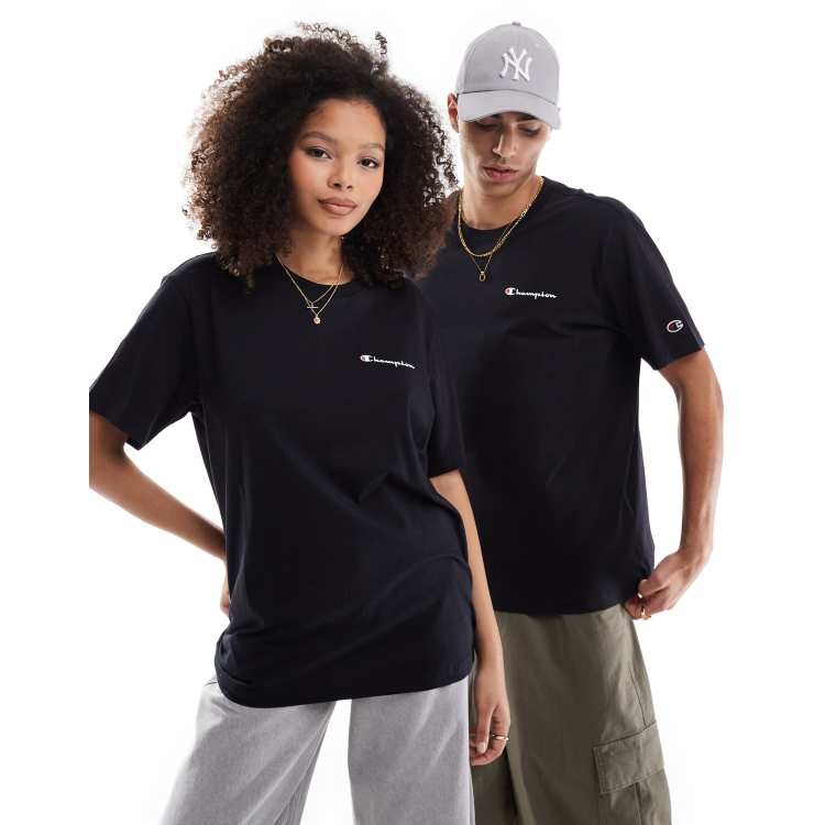 Champion Unisex T Shirt in Schwarz mit Logo auf der linken Brustseite