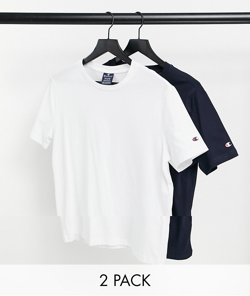 Champion – Vit och marinblå t-shirt med liten logga, 2-pack-Flera
