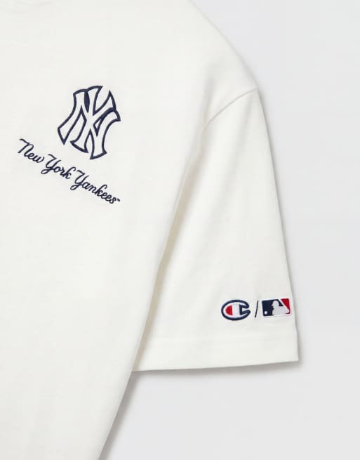 Champion x MLB New York Yankees camiseta de cuello redondo en blanco roto, 8 de 9
