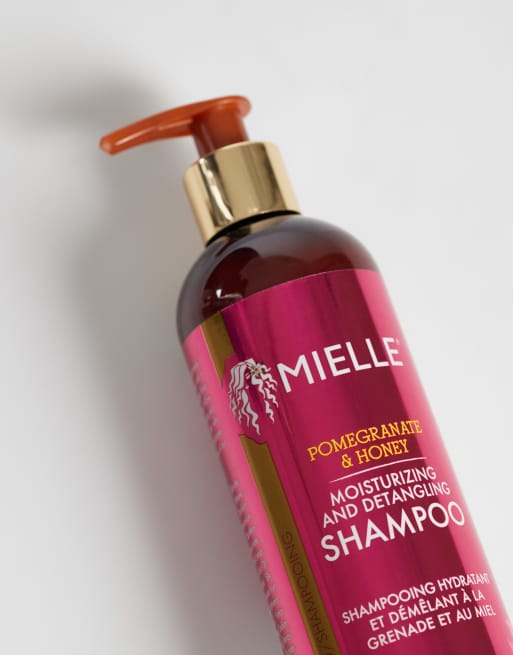 Champú hidratante desenredante con granada y miel de 355 ml de Mielle, 2 de 4