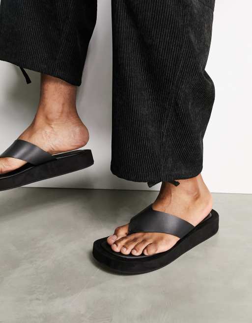 Chanclas negras con suela de cuña en ángulo de ASOS DESIGN