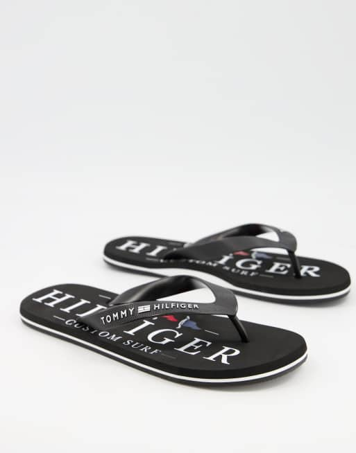 convergencia Sicilia Sucio Chanclas playeras negras con estampado náutico de Tommy Hilfiger | ASOS