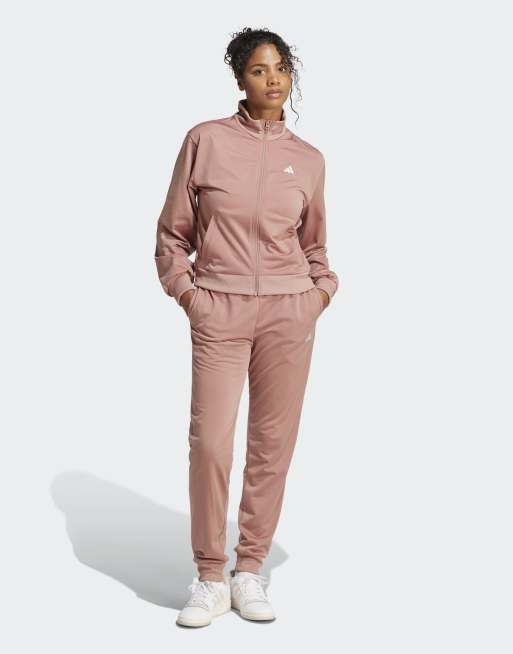 Chándal color arcilla cálido básico Essentials Feel Cozy de adidas Performance